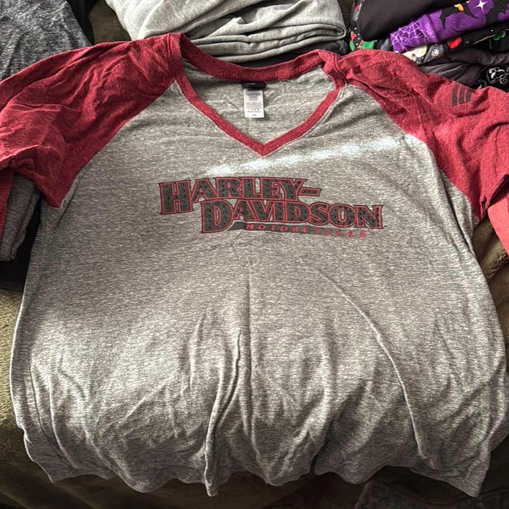 Harley-Davidson Gray and Red Raglan Tee